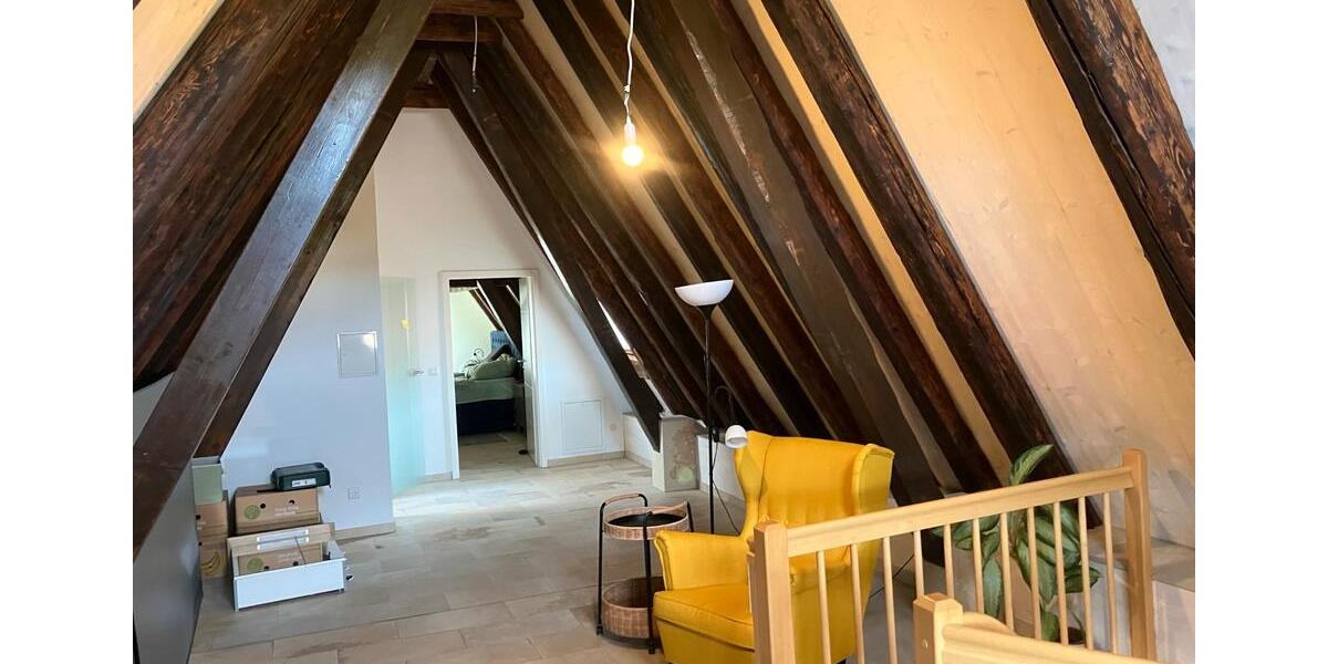Dachgeschoßwohnung Ulm - 5 Zimmer, 160 m&sup2;, 1.690&euro; | Angebot:26502005
