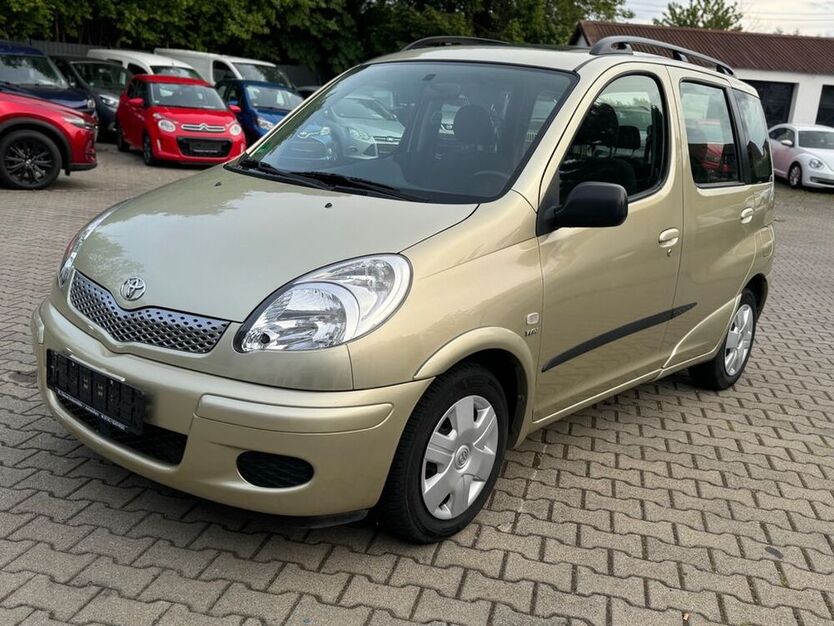 Yaris