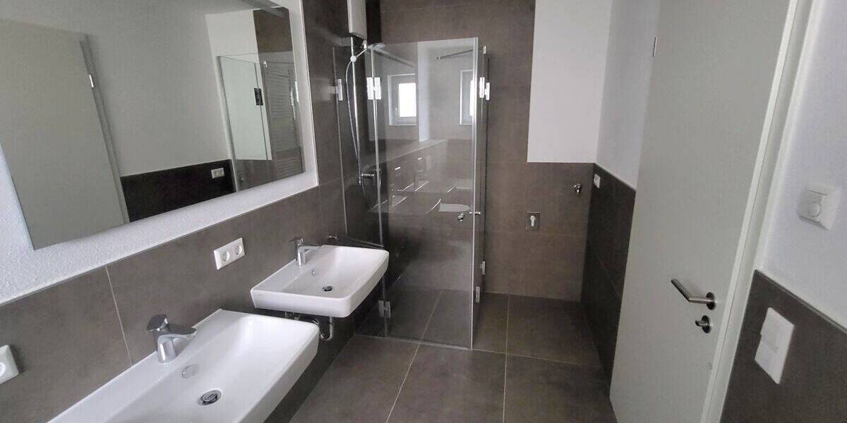 +++NU-Burlafingen, 3-Zi.-Mietwohnung, 89,51 m² Wfl., EG, großer Garten, Küche, 2 TG-Stpl.+++ 3 zimmer