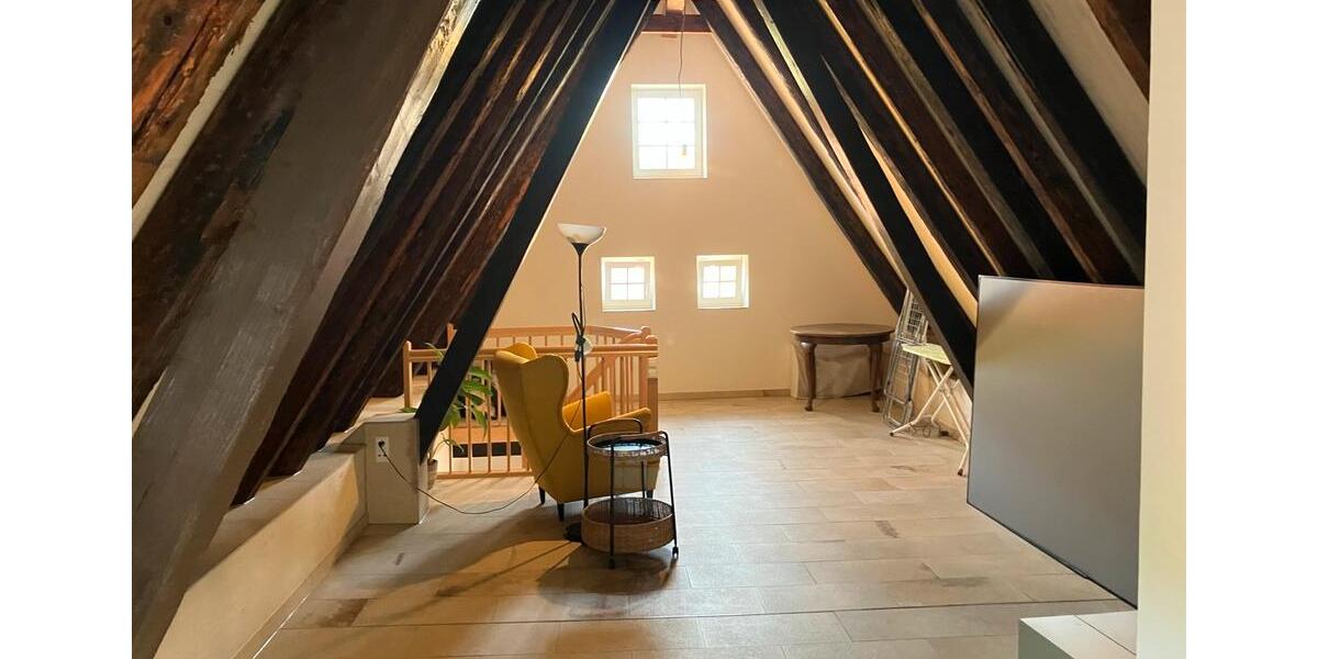 Dachgeschoßwohnung Ulm - 5 Zimmer, 160 m&sup2;, 1.690&euro; | Angebot:26502005