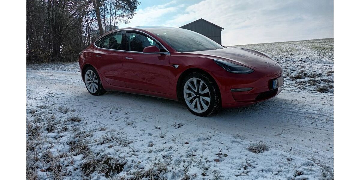 Tesla Model 3 140.000 km 19.900 &euro; Blaustein 89134