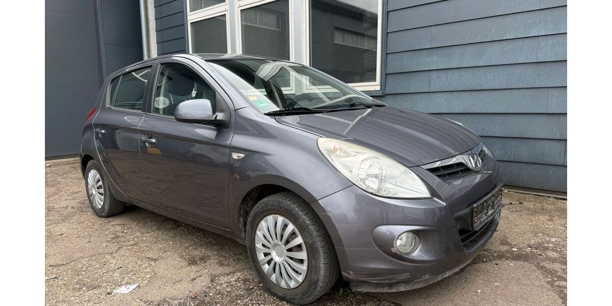 Hyundai i20 236.703 km 2.590 &euro; Neu-Ulm 89231