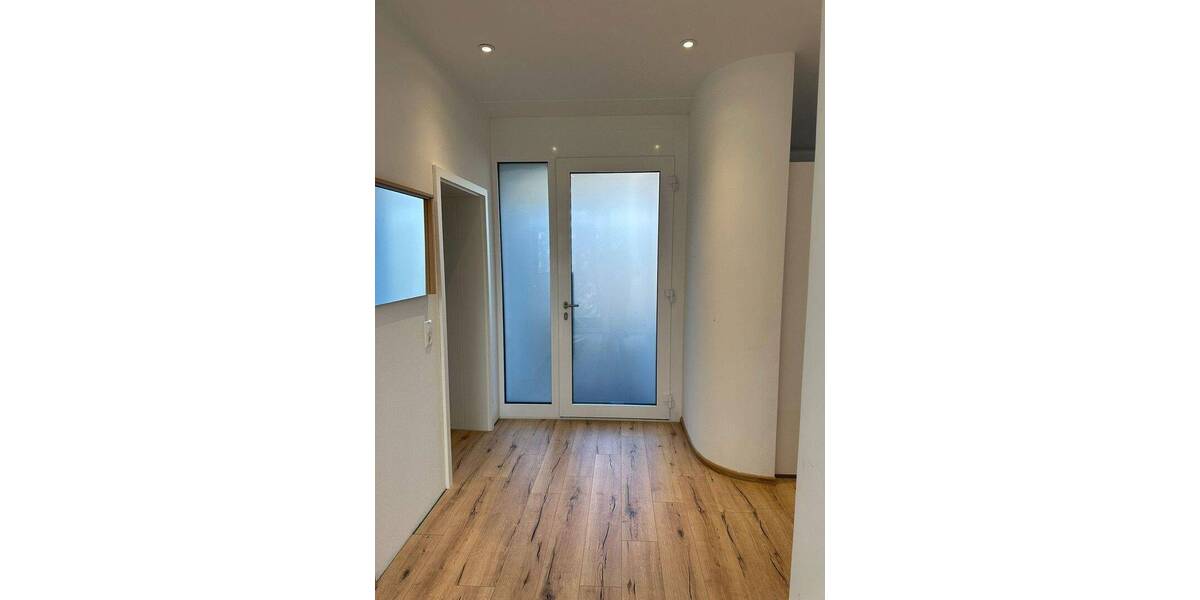 Wohnen & Arbeiten unter einem Dach I Top - Lage I sofort verfügbar I Ein- bzw. Zweifamilienhaus 7 zimmer