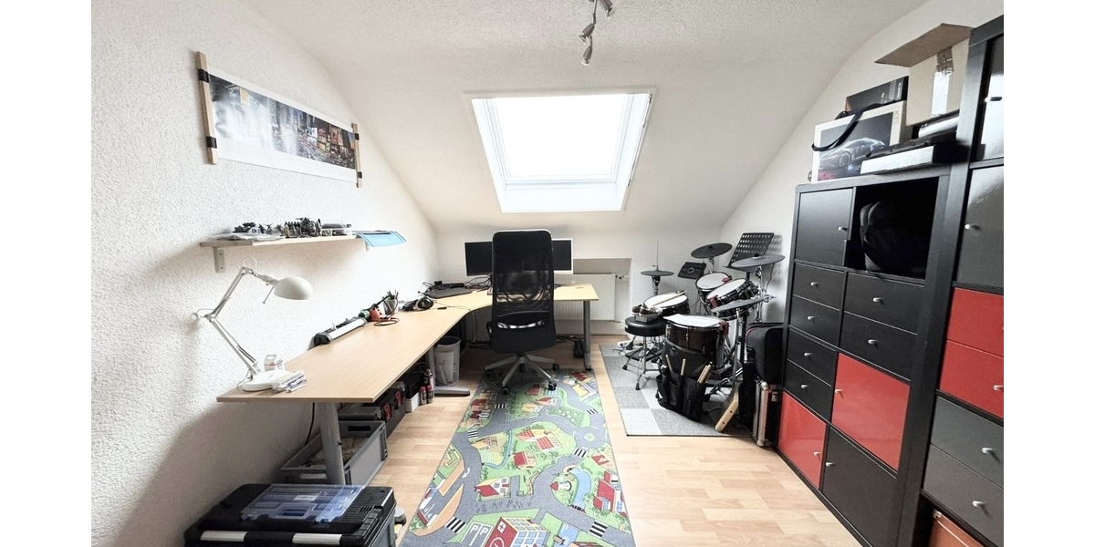 Charmante 4-Zimmer DG-Wohnung mit eigenem Garten+Garage+Stellplatz in TOP Lage! - Dachgeschoßwohnung Illertissen | Angebot:26647022