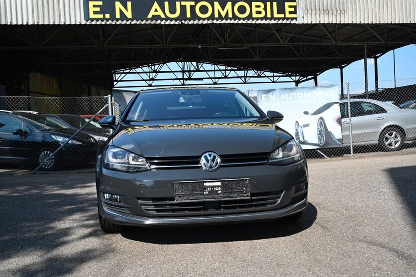 VW Golf 157.800 km 11.990 € Ulm 89077