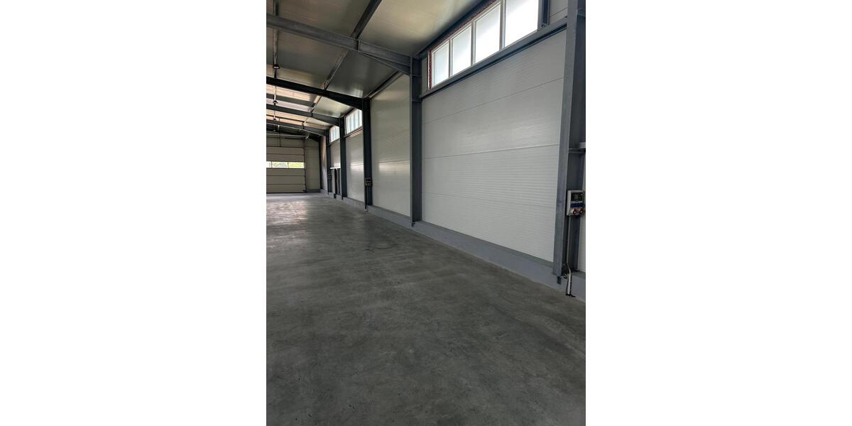 Stahlhalle-isoliert- zimmer