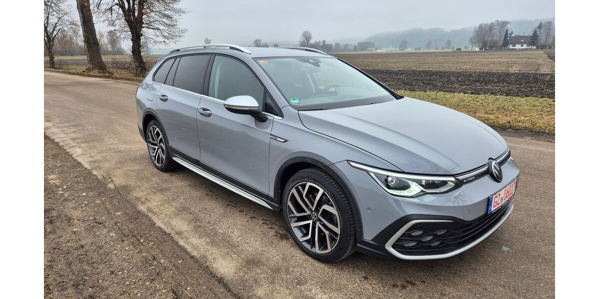 VW Golf 95.000 km 23.900 &euro; Ried 89358