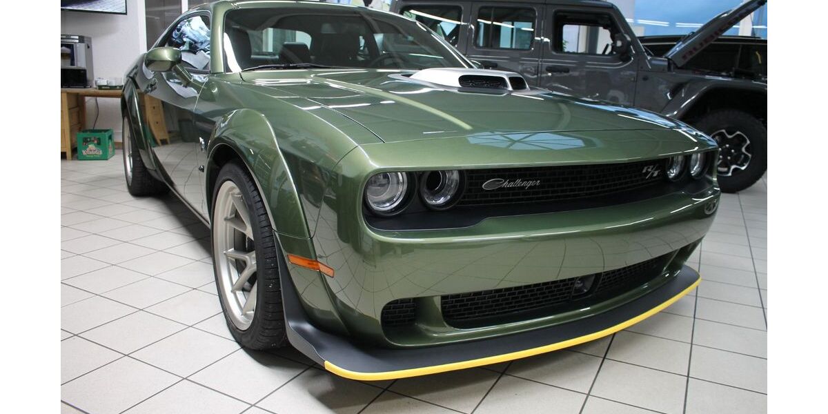 Dodge Challenger 15 km 74.990 € Herbrechtingen 89542