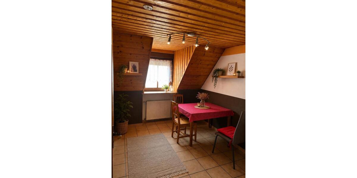 Dachgeschoßwohnung Schwendi - 5 Zimmer, 97 m&sup2;, 570&euro; | Angebot:26671620