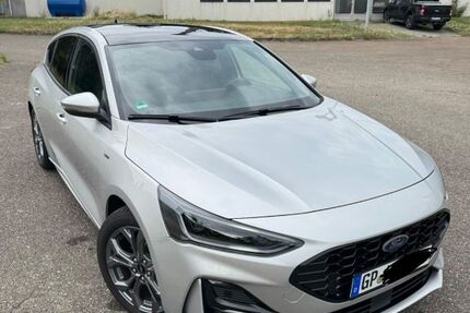 Ford Focus 14.400 km 22.400 &euro; Deggingen 73326