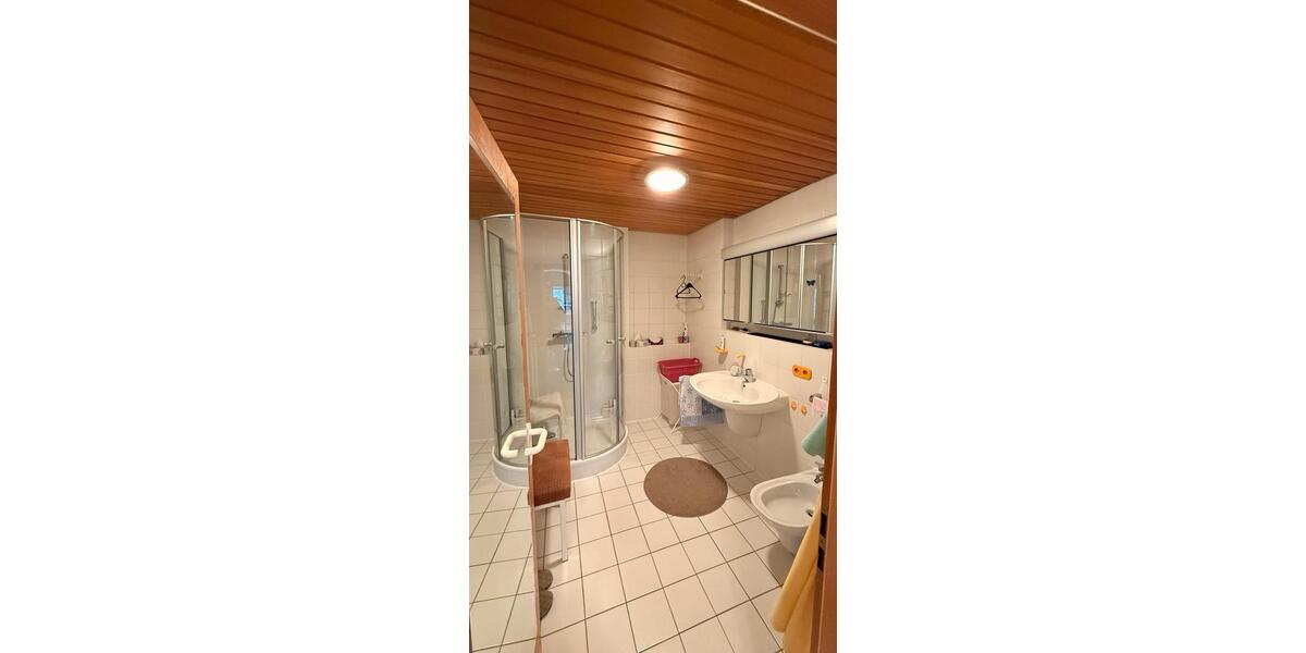 Etagenwohnung Neu-Ulm Burlafingen - 3 Zimmer, 90 m&sup2;, 1.500&euro; | Angebot:25082329