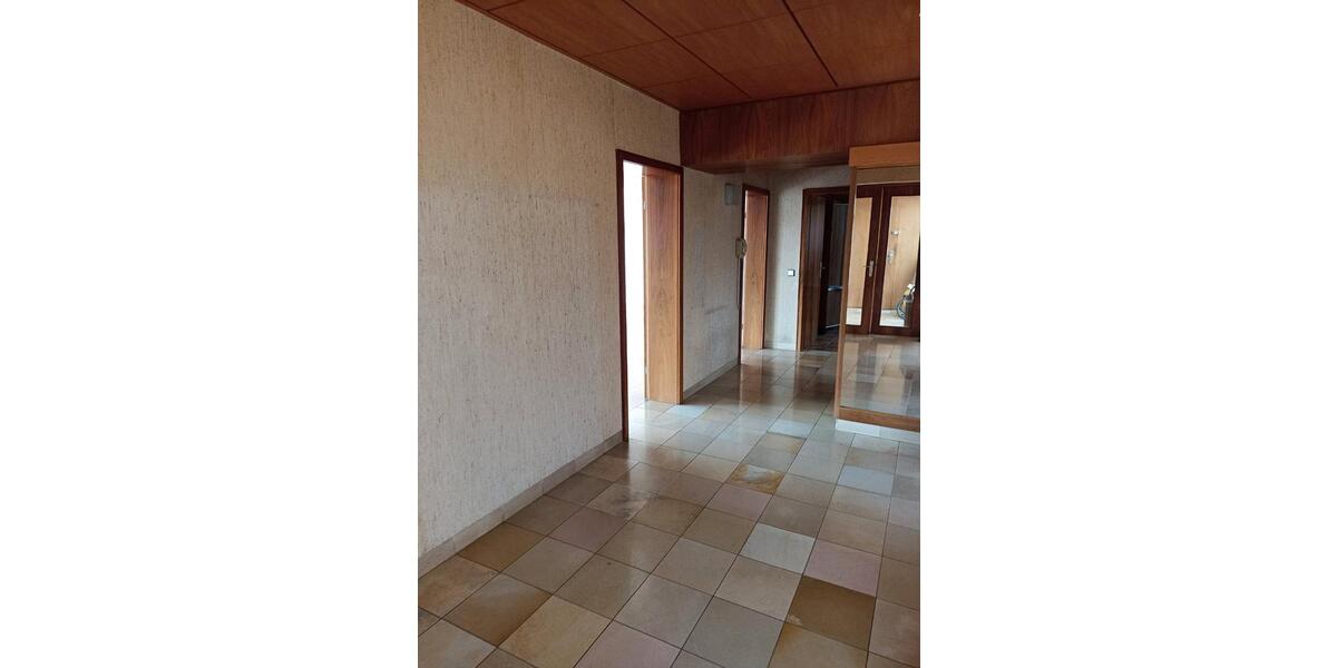 Dachgeschoßwohnung Ulm Obertalfingen - 4 Zimmer, 120 m&sup2;, 1.850&euro; | Angebot:26698304
