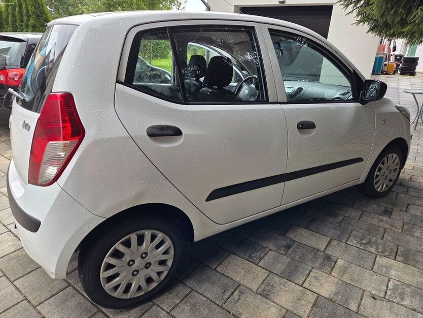 i10