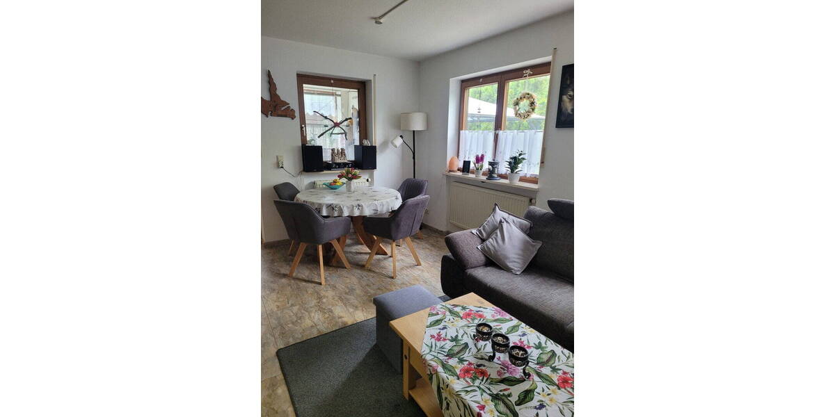Etagenwohnung Ichenhausen - 3 Zimmer, 77 m&sup2;, 235.000&euro; | Angebot:26763652