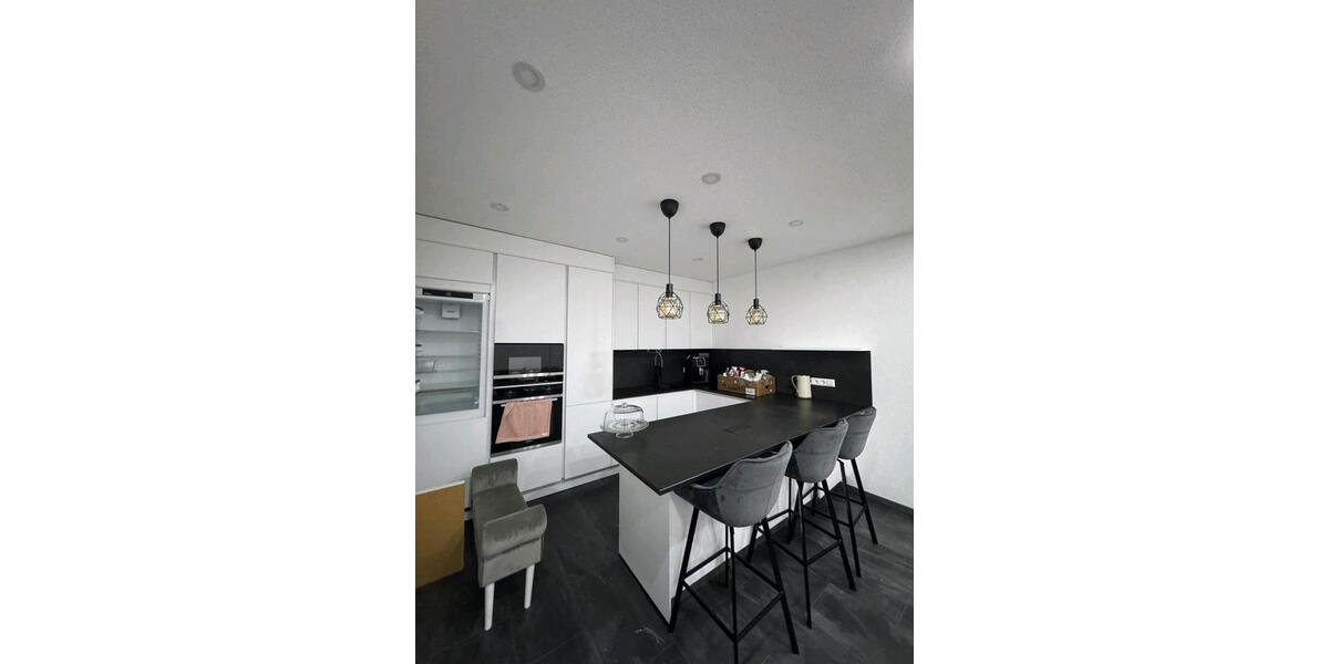 Erdgeschoßwohnung Günzburg - 4 Zimmer, 86 m&sup2;, 1.250&euro; | Angebot:26036090