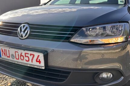 VW Jetta 162.000 km 2.899 &euro; Buch 89290