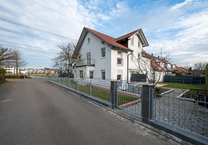 Familientraum mit EinliegerWohnung – Großzügiges Wohnen in bevorzugter Lage