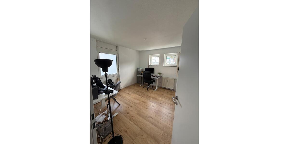 Etagenwohnung Blaustein - 3.5 Zimmer, 92 m&sup2;, 1.050&euro; | Angebot:26348677