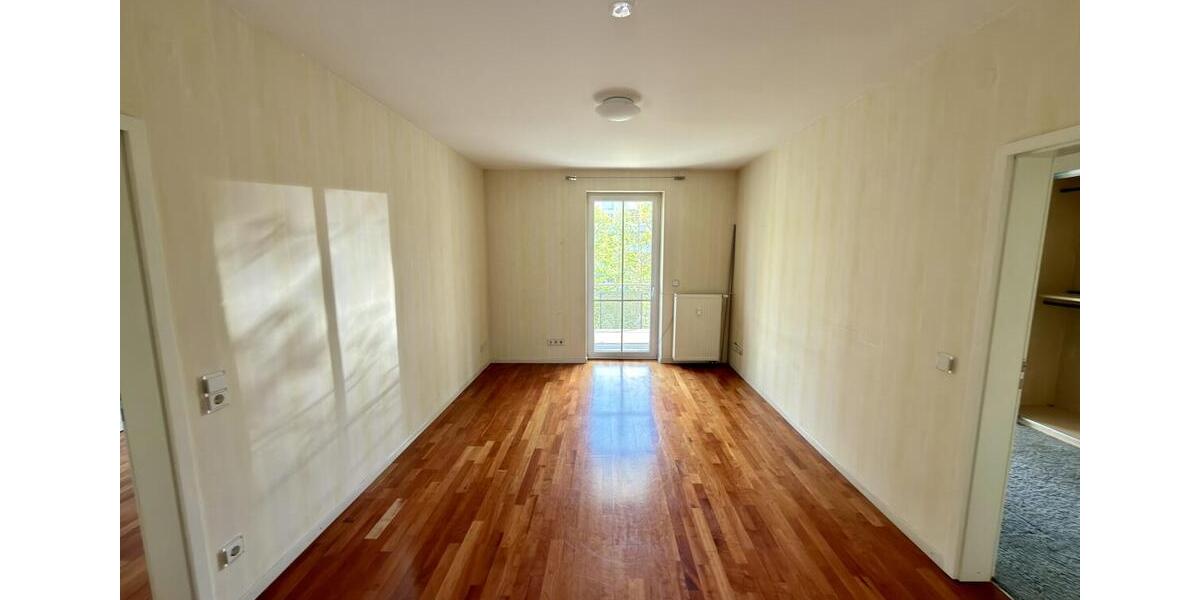 Etagenwohnung Neu-Ulm Ludwigsfeld - 4.5 Zimmer, 168 m&sup2;, 2.500&euro; | Angebot:26393674