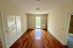 Etagenwohnung Neu-Ulm Ludwigsfeld - 4.5 Zimmer, 168 m&sup2;, 2.500&euro; | Angebot:26393674