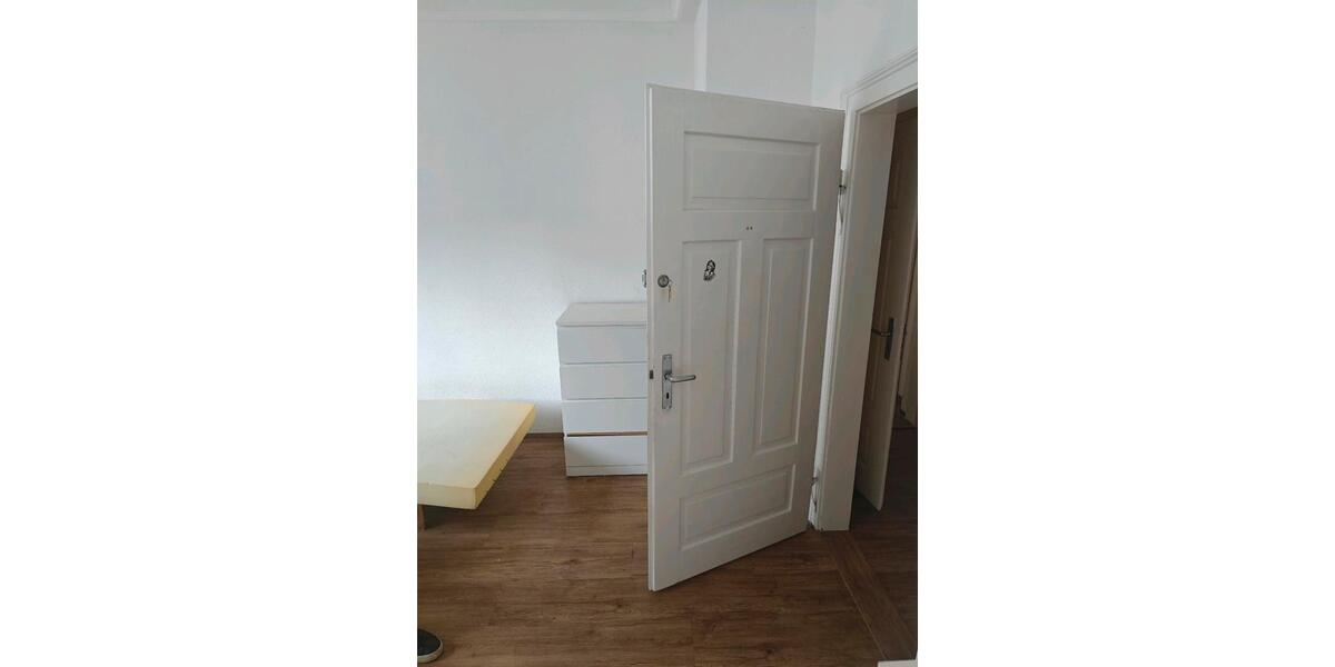 Erdgeschoßwohnung Neuburg an der Kammel - 6 Zimmer, 85 m&sup2;, 400&euro; | Angebot:24465951