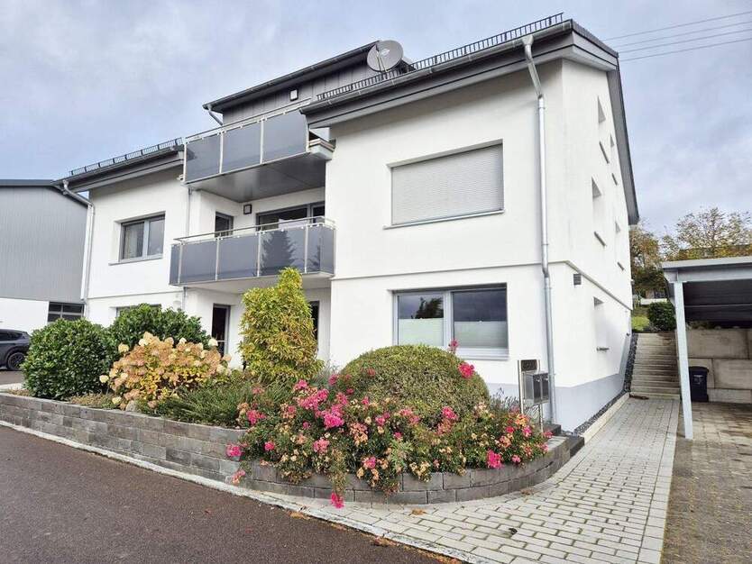 2,5-Zimmer-Terrassenwohnung - komplett modernisiert und urgemütlich! 2 zimmer