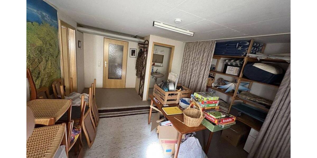 PROVISIONSFREI: Charaktervolles Haus auf großem Grund in familienfreundlicher Lage (Erbbaurecht) 7 zimmer