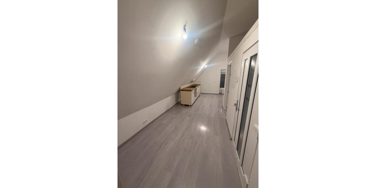 İn İchenhausen DG Wohnung 3 zimmer