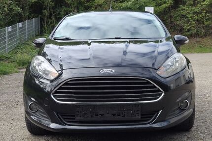 Ford Fiesta 207.256 km 4.199 &euro; Kuchen 73329