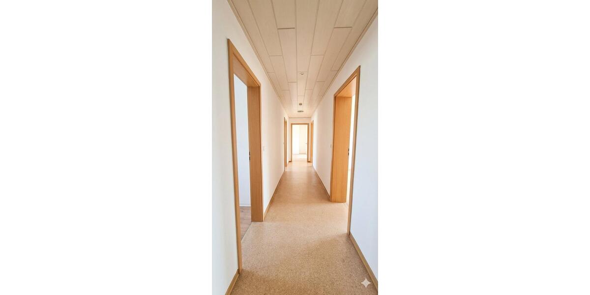 Etagenwohnung Holzheim - 3 Zimmer, 90 m&sup2;, 1.100&euro; | Angebot:26247646
