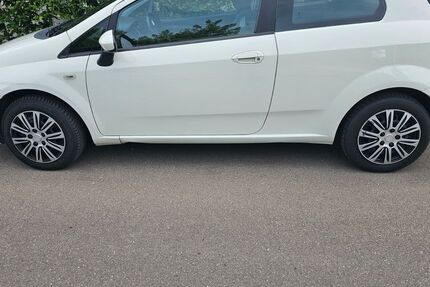 Fiat Punto 128.000 km 2.599 &euro; Ulm 89075
