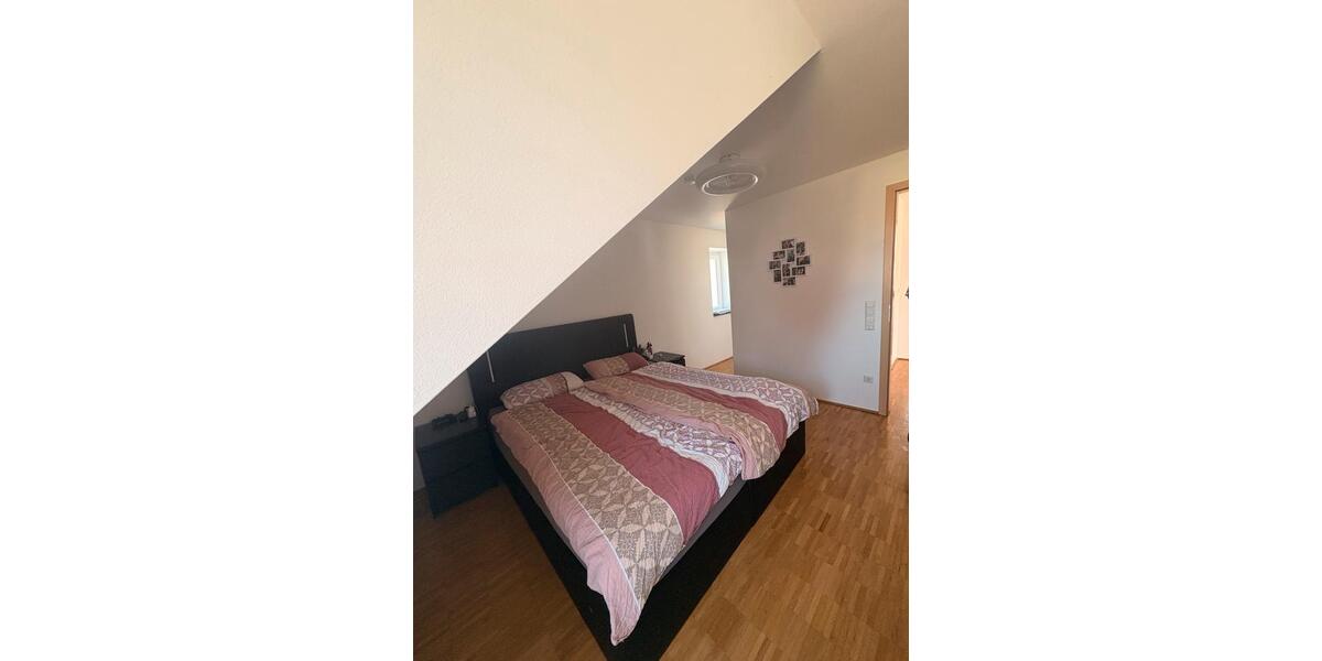 Dachgeschoßwohnung Leipheim - 3 Zimmer, 90 m&sup2;, 1.000&euro; | Angebot:26322579