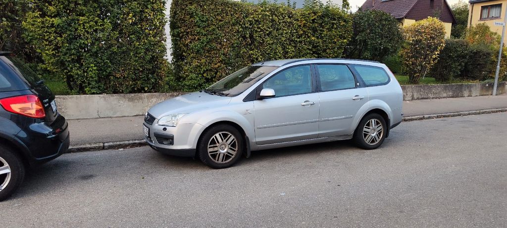 Ford Focus 188.000 km 1.400 &euro; Kuchen 73329