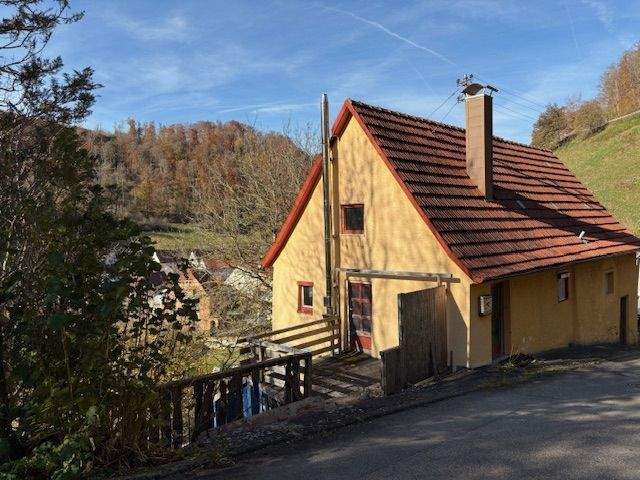 Verzauberndes Hexenhäuschen auf der Schwäbischen Alb - voller Charme, Geschichte und Potenzial 3 zimmer