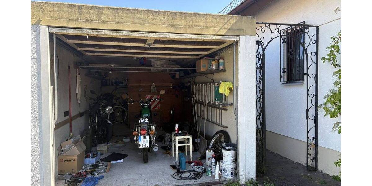 PROVISIONSFREI: Charaktervolles Haus auf großem Grund in familienfreundlicher Lage (Erbbaurecht) 7 zimmer