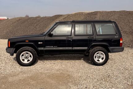 Jeep Cherokee 116.600 km 12.500 &euro; Elchingen 89275