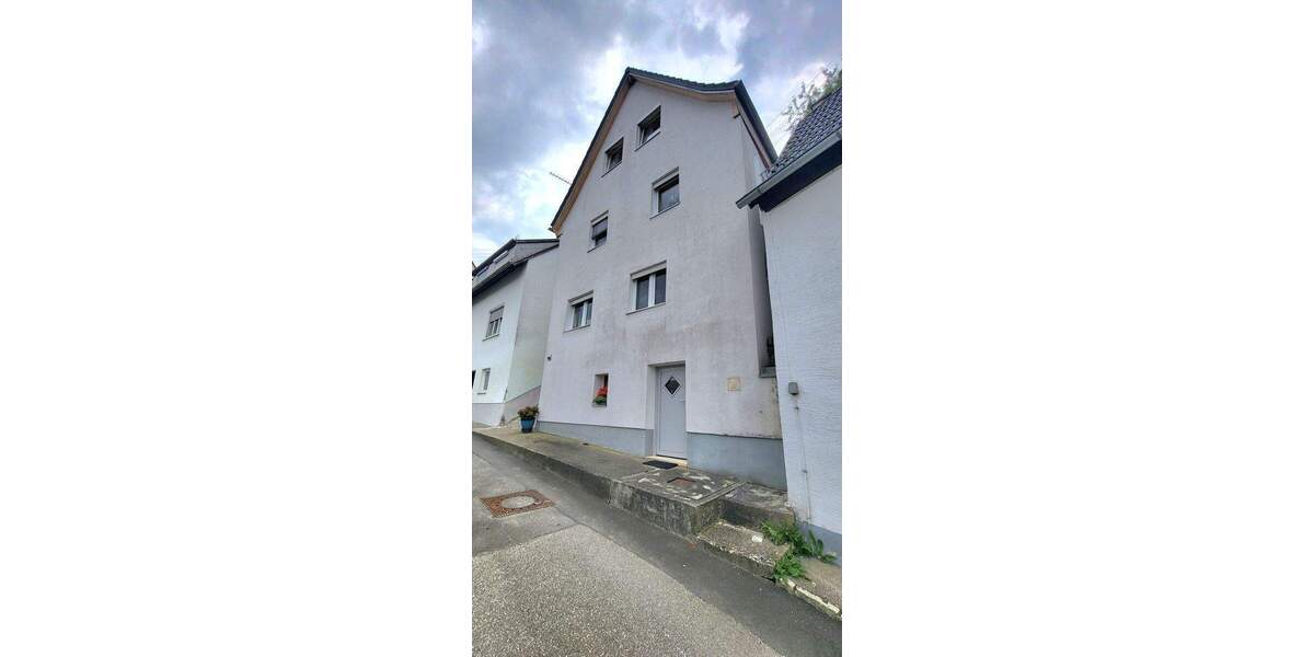 Doppelhaushälfte Langenau Albeck - 8 Zimmer, 137 m&sup2;, 290.000&euro; | Angebot:25769744