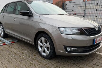 Skoda Rapid 89.000 km 11.900 &euro; Ulm 89077