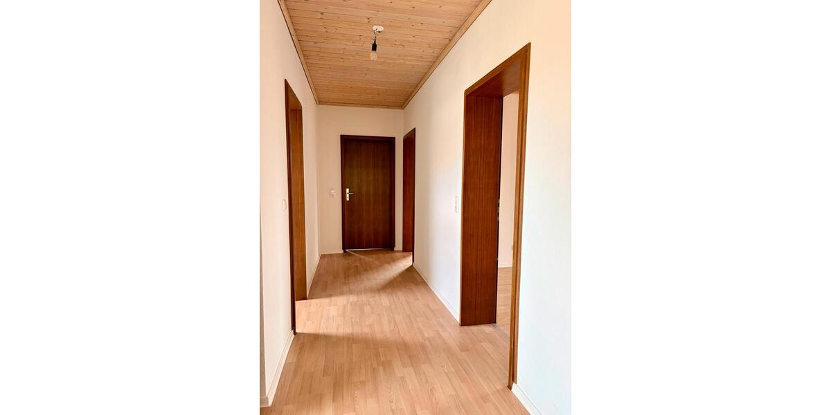 Etagenwohnung Neu-Ulm Burlafingen - 3 Zimmer, 105 m&sup2;, 1.135&euro; | Angebot:26661527
