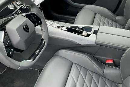 Peugeot 3008 11.685 km 31.056 € Ulm 89077