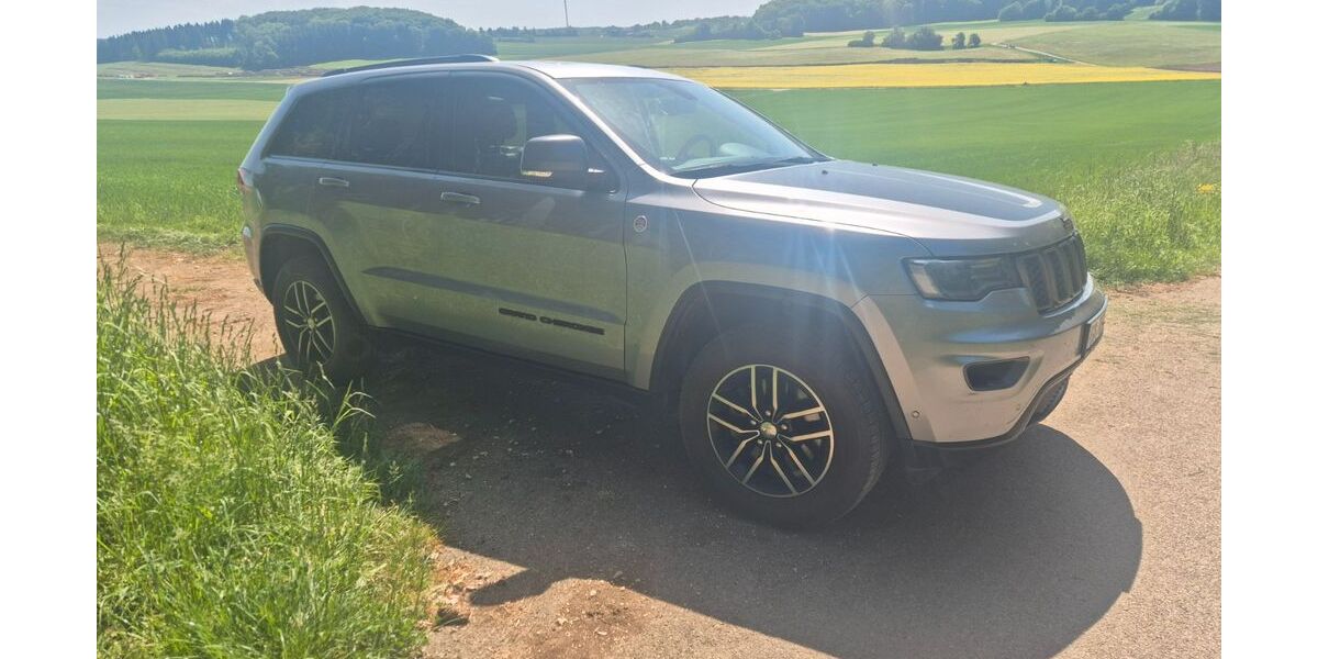 Jeep Grand Cherokee 99.800 km 26.000 &euro; Bad Ditzenbach 73342