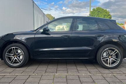 Porsche Macan 132.000 km 52.700 € Ulm 89075