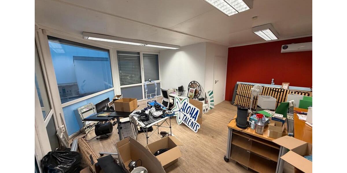 Bürofläche ca 50m2 mit Abstellraum und Klimaanlage zu vermieten zimmer