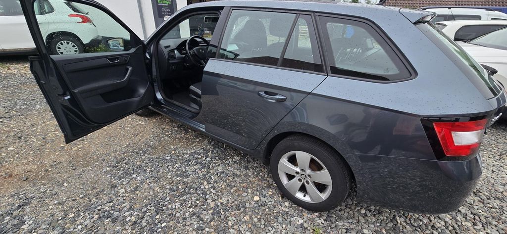 Skoda Fabia 122.900 km 8.199 &euro; Dornstadt 89160