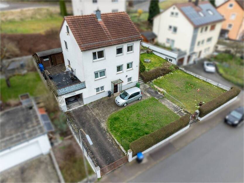 Zweifamilienhaus mit viel Potenzial in Thalfingen