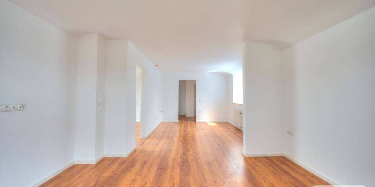 Investitionschance! Charmante 3 Zimmer Dachgeschosswohnung renoviert & einzugsbereit 3 zimmer