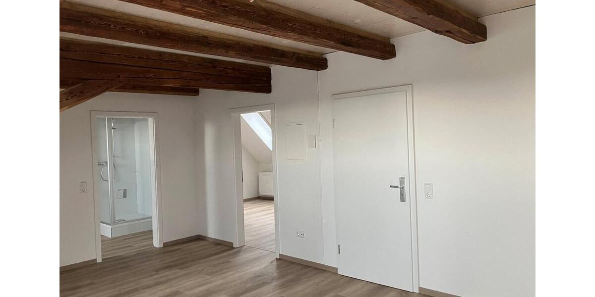 Dachgeschoßwohnung Ichenhausen - 2 Zimmer, 82 m&sup2;, 904&euro; | Angebot:26456204