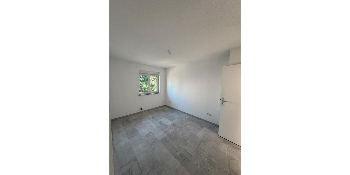 Etagenwohnung Vöhringen - 3 Zimmer, 64 m&sup2;, 1.300&euro; | Angebot:26313998