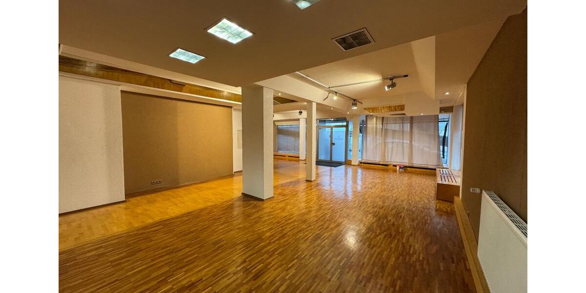 Ladenfläche zu Vermieten in Geislingen a.d Stg. ink.Parkplätzen zimmer