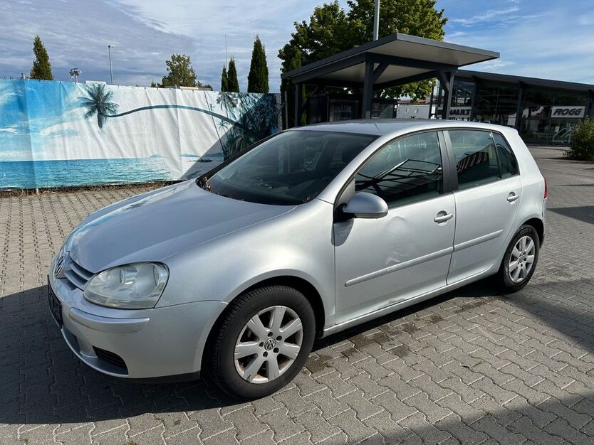 VW Golf 255.000 km 990 € Laupheim 88471